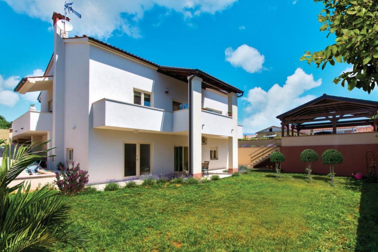 Two Bedroom Valdebecco For 5 Persons Appartamento Pola