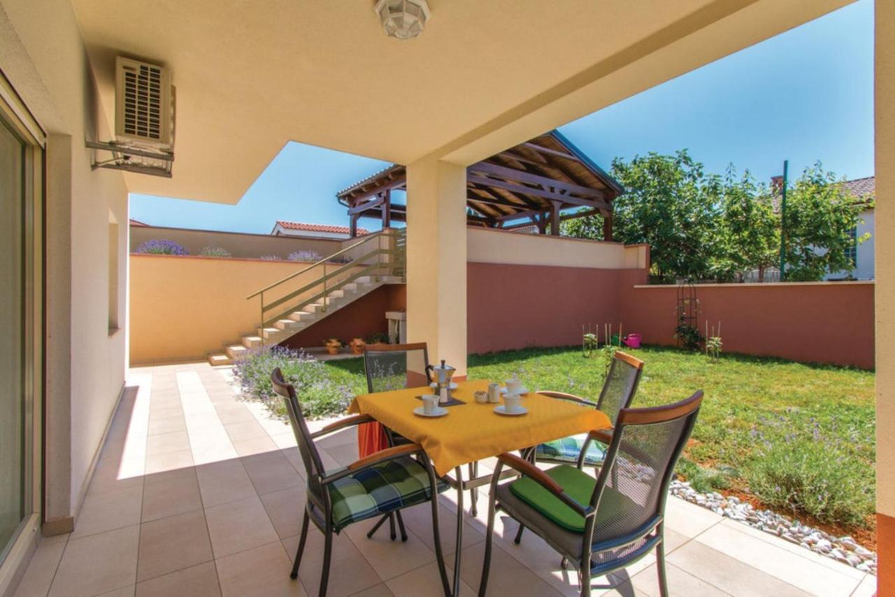 Two Bedroom Valdebecco For 5 Persons Appartamento Pola